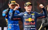 Max Verstappen (d) devant le Britannique Lando Norris (McLaren), 3e, après la GP d'Autriche, le 4 juillet 2021 à Spielberg