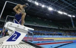 Le nageur américain Michael Phelps au départ du 100 mètres papillon, le 12 août 2016 à Rio