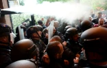 Affrontements entre manifestants serbes et forces de l'ordre du Kosovo et de la KFOR, le 29 mai 2023 à Zvecan, dans le nord du pays