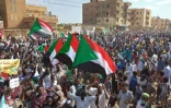 Des Soudanais manifestent contre le coup d'Etat à Omdourman, ville jumelle de Khartoum, le 30 octobre 2021 