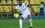 Le milieu stéphanois Yann M'vila lors d'un match de Ligue 1 face à Metz au stade Saint-Symphorien, le 17 janvier 2018