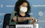 Carla Vizzotti haute fonctionnaire au ministère de la Santé argentin , le 12 août 2020 lors d'une conférence de presse à Buenos Aires
