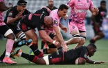 Le pilier de Lyon, Demba Bamba (d), lors d'un match de Top 14 contre le Stade Français, à Paris, le 28 mai 2021