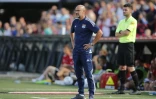 L'entraîneur néerlandais de Lyon Peter Bosz lors d'un match amical contre Feyenoord, le 24 juillet 2022 à Rotterdam  