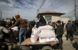 Distribution d'aide alimentaire à Rafah, dans le sud de la bande de Gaza, le 28 janvier 2024