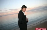 Saint-Gilles de la Reunion . Patrick Bruel sur la plage de l'hermitage à Saint-Gilles(photo imaz press reunion)