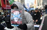 Des militants anti-Yoon Suk Yeol manifestent à Séoul, le 4 avril 2025