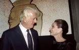Le couturieur français Hubert de Givenchy et l'actrice américaine Audrey Hepburn le 21 octobre 1991 à Paris