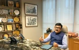 Le porte-parole de l'Association indienne des fabricants de médicaments (IDMA), Viranchi Shah, lors d'un entretien avec l'AFP à Ahmedabad, dans le nord-ouest de l'Inde, le 29 janvier 2026