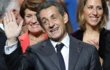 Nicolas Sarkozy, photographié lors d'un rassemeblement à Nice, perd cinq points dans les sondages