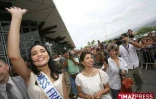 Jeudi 20 décembre 2007 -

Valérie Bègue, Miss Réunion 2007 et Miss France 2008, de retour dans son île