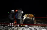 Le module lunaire Chang'e-5 après son atterrissage dans la province chinoise de Mongolie interieure, le 17 décembre 2020