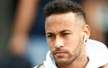 L'attaquant brésilien Neymar quitte son hôtel de Kazan le 7 juillet 2018 après la défaite en quart de finale du Mondial