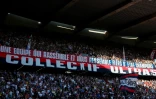 Les supporters du Paris SG célèbrent le titre de champion de France acquis samedi au Parc des princes après la victoire 1-0 contre Angers.