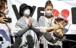 Fusako Shigenobu (C) et sa fille May Shigenobu (d) à  Tokyo le 28 mai 2022