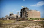 Des réservoirs géants de stockage de gaz du terminal GNL (gaz naturel liquéfié) de Cavaou à Fos-sur-Mer, le 22 juin 2023