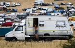 L'espace camping sur le site d'une rave party, le 10 août 2020 sur le Causse Méjean, dans le parc national des Cévennes
