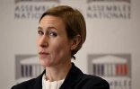 La députée française et présidente de la Commission d'enquête parlementaire sur la protection de l'enfance, assiste à une présentation à l'Assemblée nationale, à Paris, le 8 avril 2025