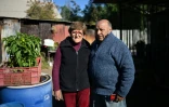 Patricio Velasquez et sa femme, Mercedes Vallés, à Tiltil, au Chili, le 8 mai 2026