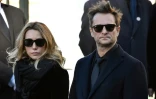 David Hallyday et Laura Smet devant l'église de la Madeleine à Paris lors des obsèques de leur père Johnny Hallyday, le 9 décembre 2017