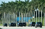 Le convoi présidentiel de Donald Trump arrive au Trump International Golf Club, à West Palm Beach, en Floride, le 27 décembre 2020