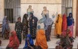 Des déplacées attendent une distribution du Programme alimentaire mondial (PAM) à Adlale, près de Gode, le 6 avril 2022 en Ethiopie