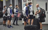 Des joueurs de l'équipe néo-zélandaise des Warriors à leur arrivée à l'aéroport de Tamworth, en Australie, le 3 mai 2020.