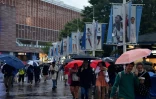 Une pluie battante tombe sur Flushing Meadows pendant l'US Open de tennis, le 1er septembre 2021 Ă New York
