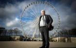 Marcel Campion devant sa grande roue, place de la Concorde, le 23 novembre 2017