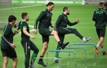Zlatan Ibrahimovic (c), l'attaquant de l'AC Milan, s'entraîne avec le club suédois Hammarby IF, à Stockholm, le 17 avril 2020
