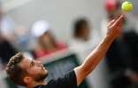 Le Français Hugo Gaston contre l'Argentin Pablo Cachin au 2e tour de Rolan-Garros, le 26 mai 2022 à Paris