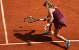 La Russe Mirra Andreeva, N.6 mondiale, en huitièmes de finale de Roland-Garros contre l'Australienne Daria Kasatkina le 3 juin 2025 à Paris