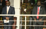 Le premier vice-président du Soudan du Sud, Riek Machar (g), et le president Salva Kiir (d), lors d'une messe à Juba, le 5 février 2023
