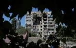 Un immeuble endommagé par une attaque de drone à Odessa, le 24 juillet 2025 en Ukraine
