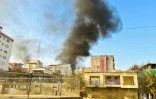 La fumée d'explosions au-dessus de Kaboul le 15 octobre 2025