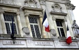 Pour la première fois, le Conseil constitutionnel consacre le "principe de fraternité", rappelant que "la devise de la République est +Liberté, Egalité, Fraternité+" et que la loi fondamentale se réfère à cet "idéal commun"