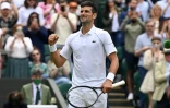 La joie du Serbe Novak Djokovic, après sa victoire en 3 sets face au Hongrois Marton Fucsovics, en quart de finale du tournoi de Wimbledon, le 7 juillet 2021 à Londres