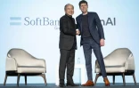 Le patron d'OpenAI Sam Altman (d) et le PDG de SoftBank Masayoshi Son, le 3 février 2025 à Tokyo 