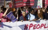 Le maire de Londres Sadiq Khan se joint aux manifestants réclamant un second vote sur le Brexit, à Londres, le 20 octobre 2018