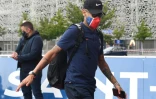 Neymar arrive au Parc des Princes à Paris le 24 août 2020 au lendemain de la défaite du PSG en finale de la Ligue des champions contre le Bayern Munich