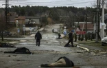 Des cadavres dans une rue de Boutcha, près de Kiev, le 2 avril 2022