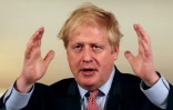 Le Premier ministre britannique Boris Johnson s'adresse à la presse, le 12 mars 2020, depuis le 10 Downing Street sur sa politique face au coronavirus