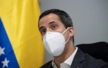 L'opposant Juan Guaido s'exprime lors d'un entretien avec l'AFP, le 30 novembre 2020 chez lui à Caracas