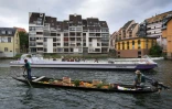 Christophe Moegling sur la rivière de l'Ill à Strasbourg (est), le 6 septembre 2017