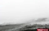 Jeudi 31 janvier 2008 - 
La route des laves noyée sous l'épais brouillard généré par la vapeur d'eau