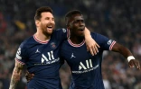 Le milieu de terrain Idrissa Gueye (droite) aux côtés de Lionel Messi lors de la rencontre de Ligue des champions contre Manchester City le 28 septembre 2021 au Parc des Princes 