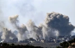 Une frappe israélienne sur le nord de la bande de Gaza, vue depuis Sderot, en Israël, le 14 octobre 2023