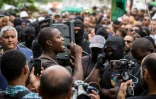 Le leader charismatique du mouvement, Mikael Mancée, devant la préfecture de Cayenne, le 7 avril 2017 sur la photo, a quitté le collectif à la surprise générale 