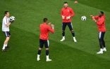 Les gardiens des Bleus Alphonse Areola, Hugo Lloris et Steve Mandanda s'entraînement sous la direction de Franck Raviot, le 20 juin 2018 à Ekaterinbourg
