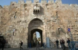 Des forces de sécurité israéliennes devant la porte des Lions, le 12 octobre 2015 à Jérusalem-Est